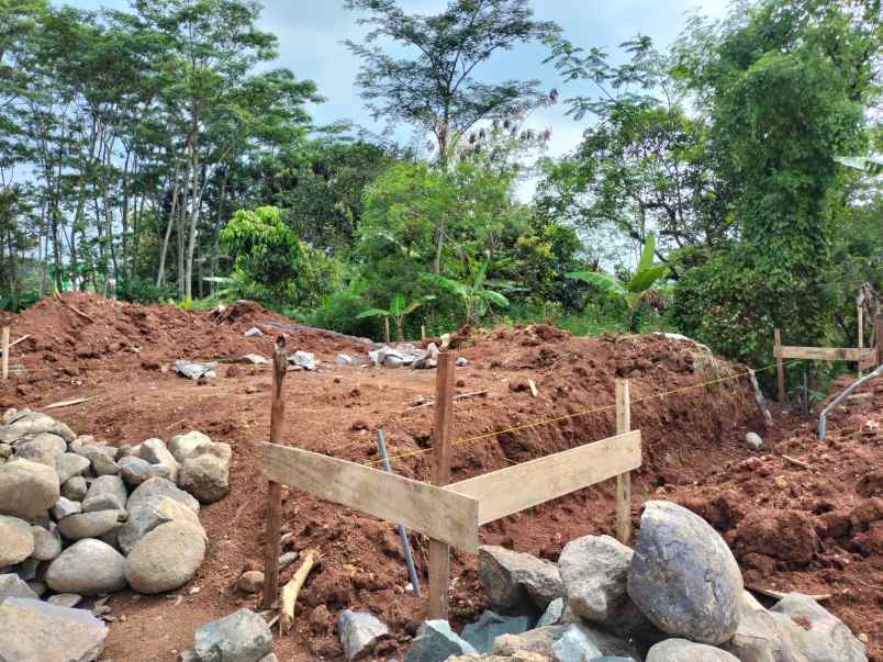 dijual rumah bulusan selatan