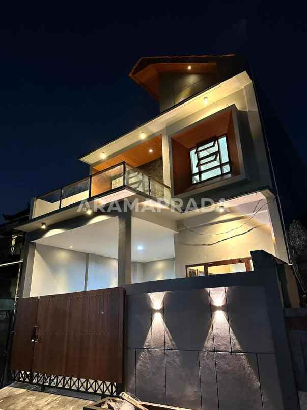 dijual rumah canggu