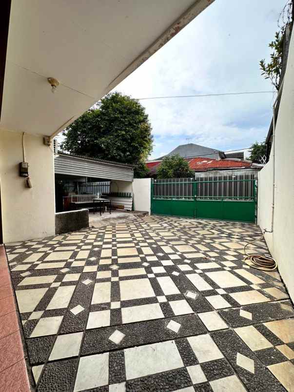 dijual rumah cempaka putih