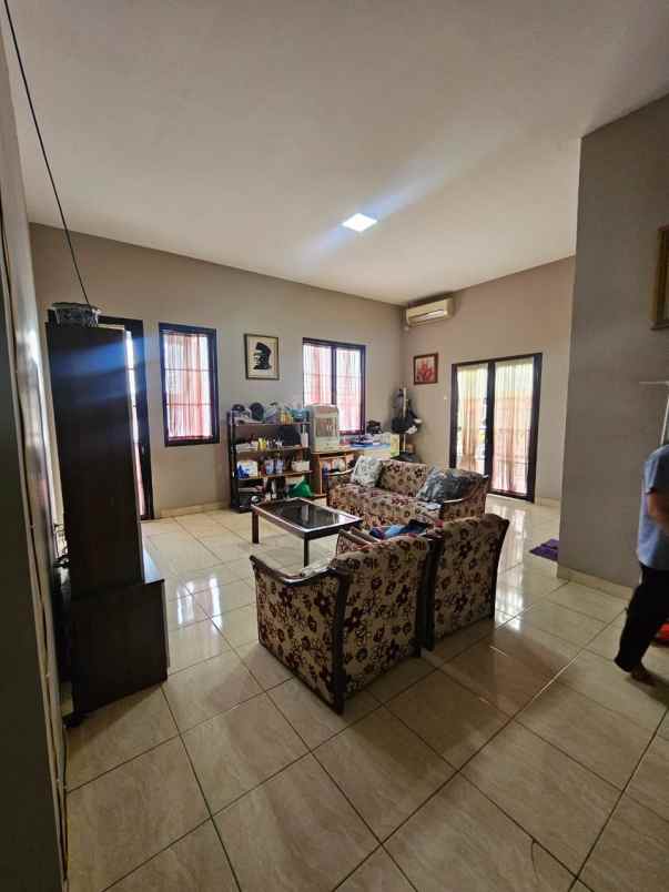 dijual rumah cempaka putih timur