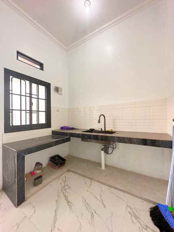 dijual rumah cibubur