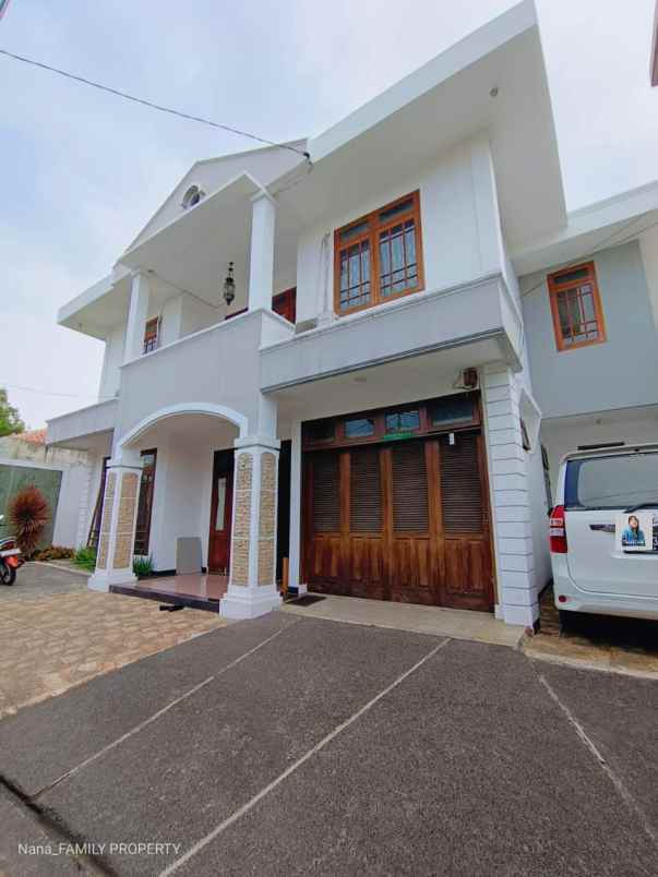 dijual rumah cidodol kebayoran lama