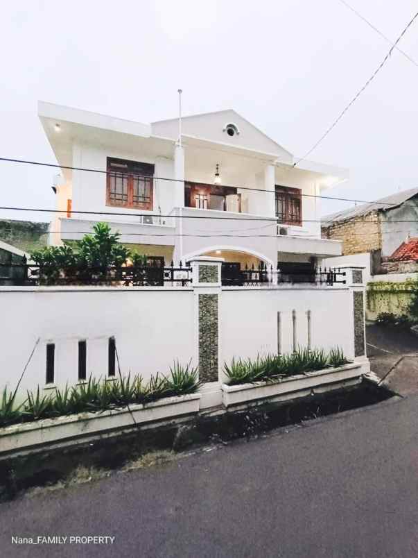 dijual rumah cidodol kebayoran lama