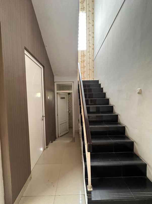 dijual rumah cigadung dago tubagus