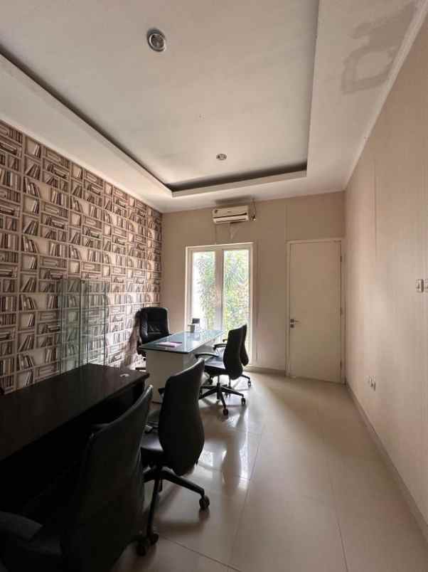 dijual rumah cigadung dago tubagus