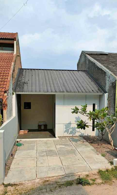 dijual rumah cihanjuang