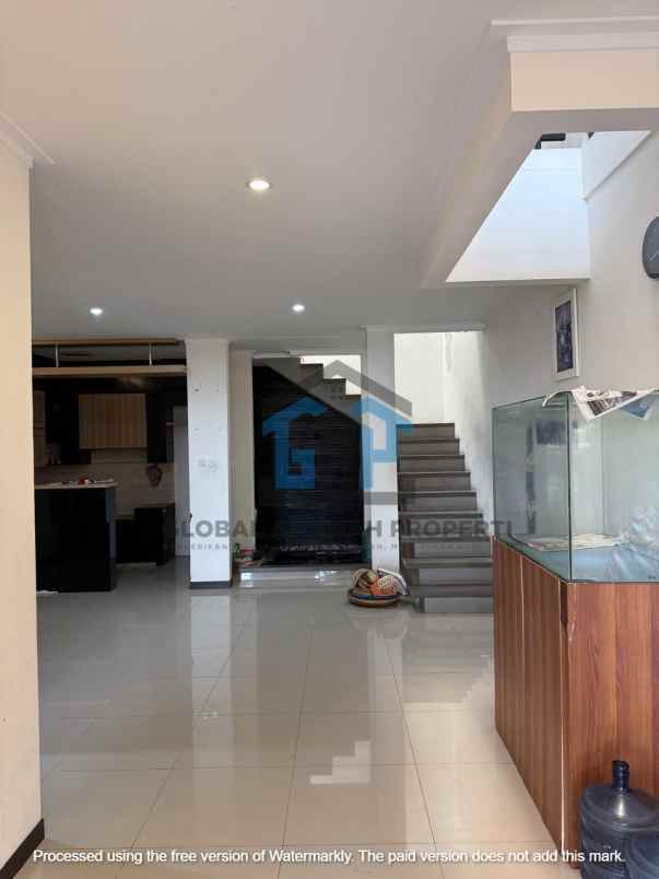 dijual rumah cihanjuang