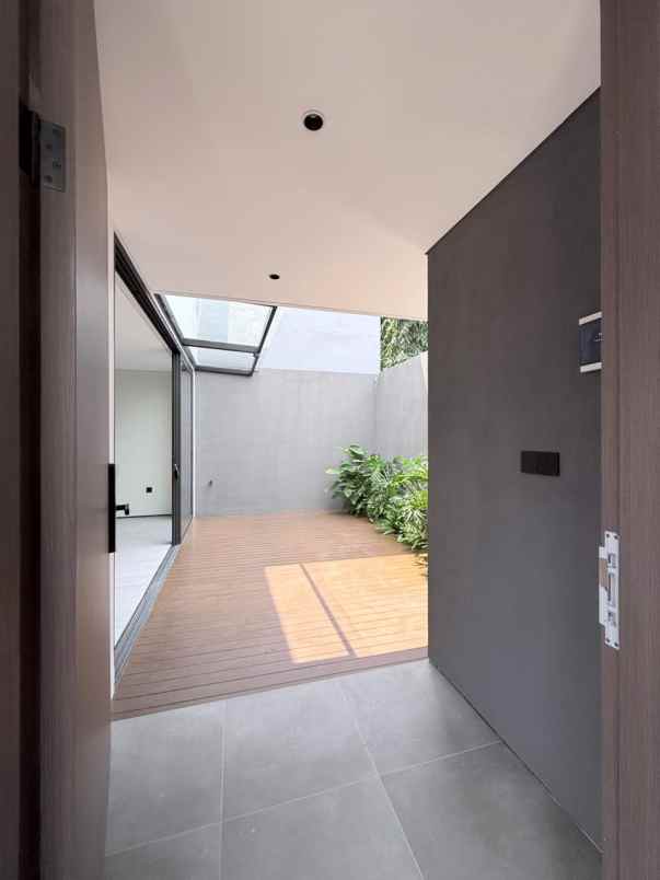 dijual rumah cilandak barat