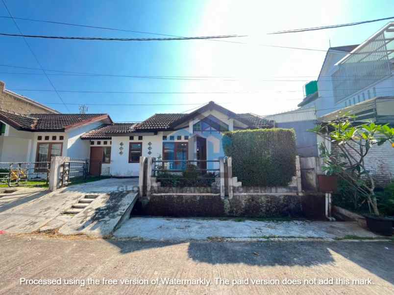 dijual rumah cipageran