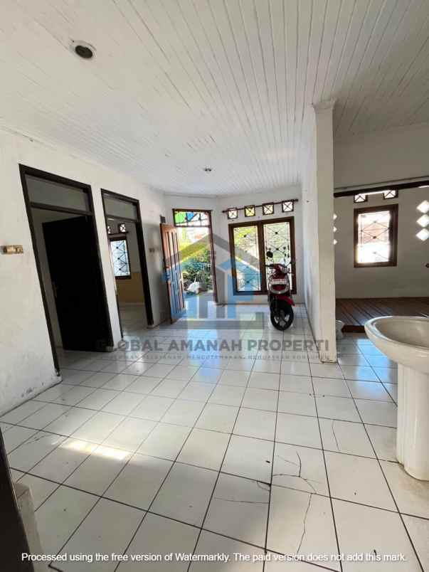 dijual rumah cipageran