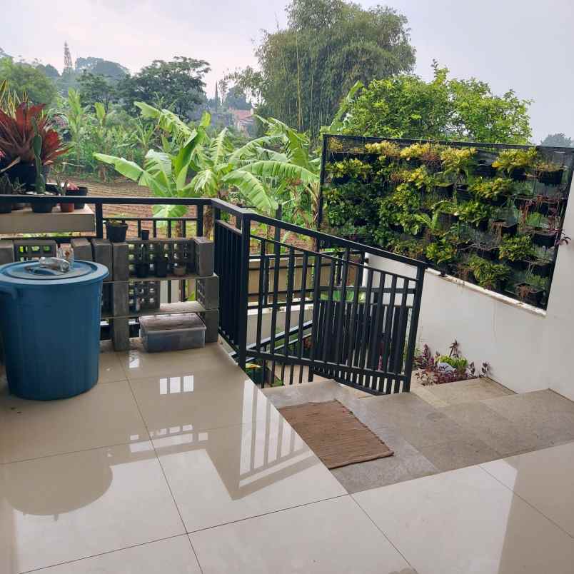 dijual rumah cipageran arsi