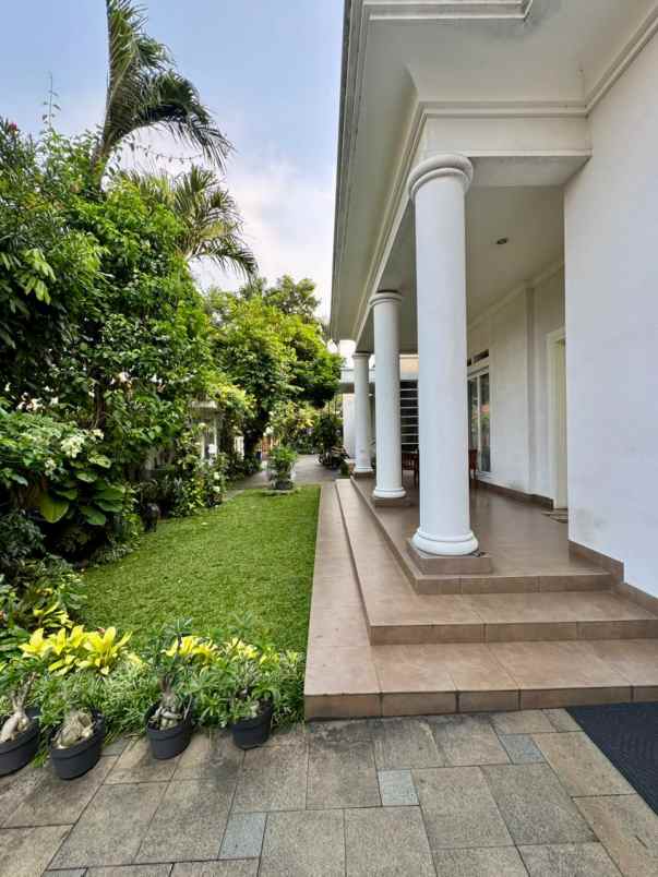 dijual rumah cipete selatan