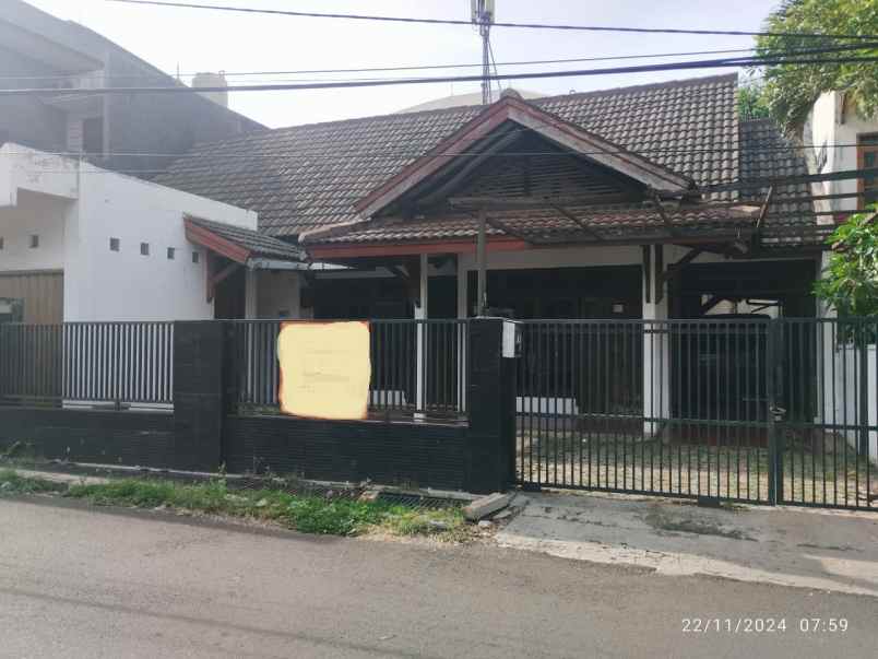 dijual rumah cipinang melayu