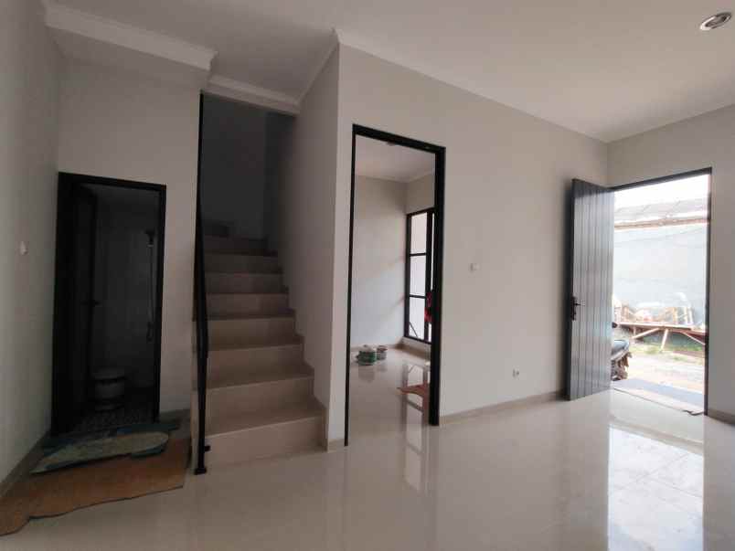 dijual rumah ciputat tangsel