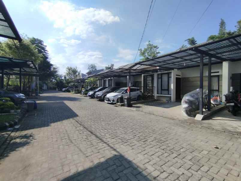 dijual rumah cisaranten kulon