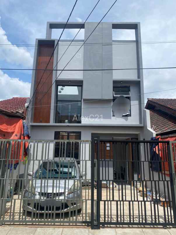 dijual rumah citra garden 1