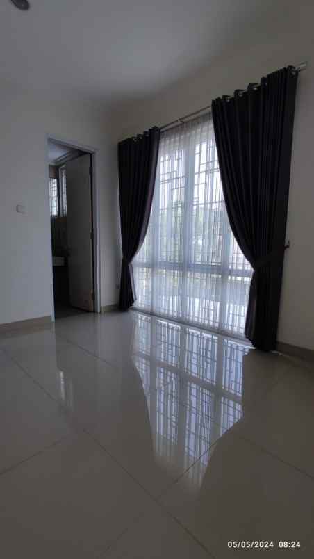 dijual rumah citra gran