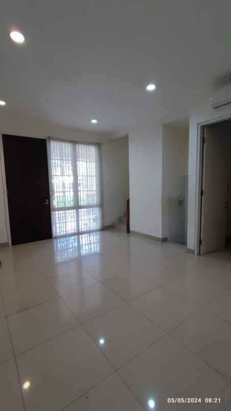 dijual rumah citra gran