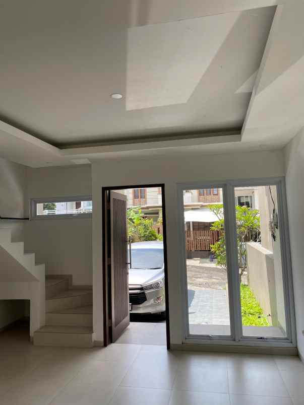 dijual rumah ciwaruga