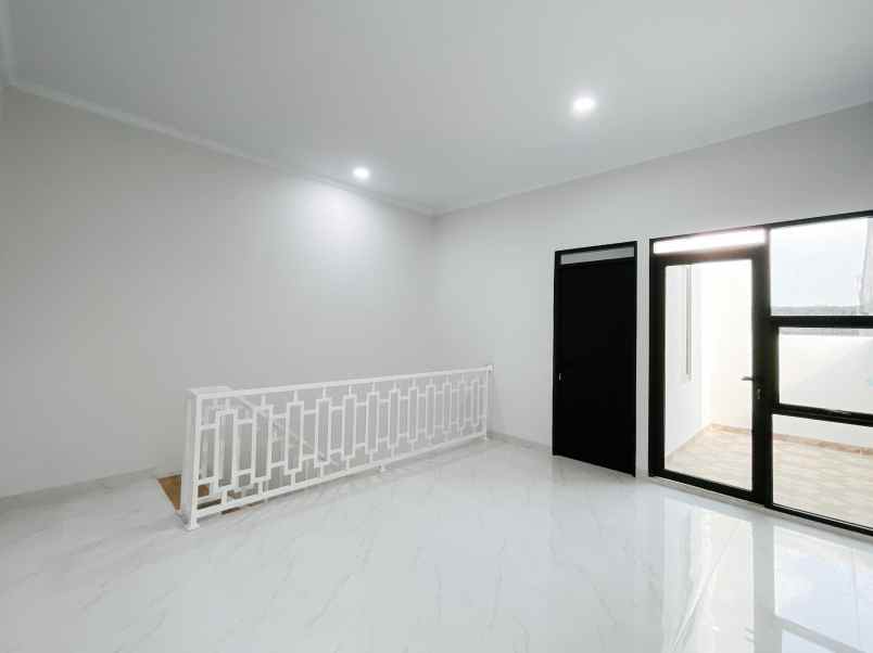 dijual rumah cluster cendrawasih pondok