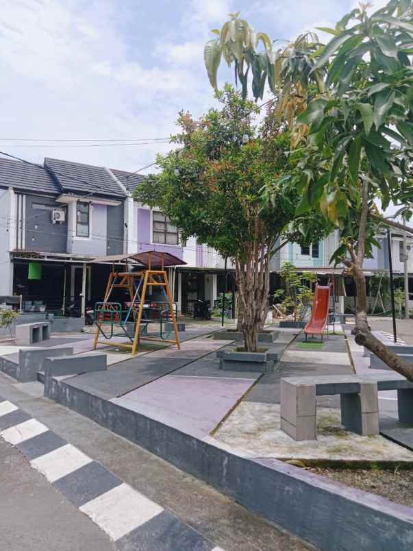 dijual rumah cluster edelweis townhouse