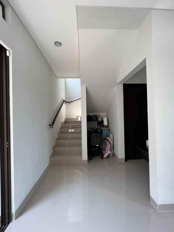 dijual rumah cluster flora gedebage summarecon bandung
