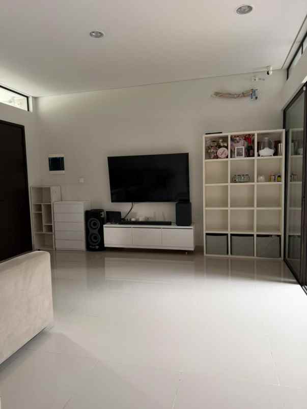 dijual rumah cluster flora gedebage summarecon bandung