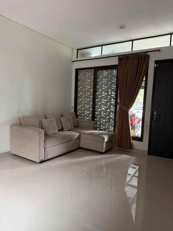 dijual rumah cluster flora gedebage summarecon bandung