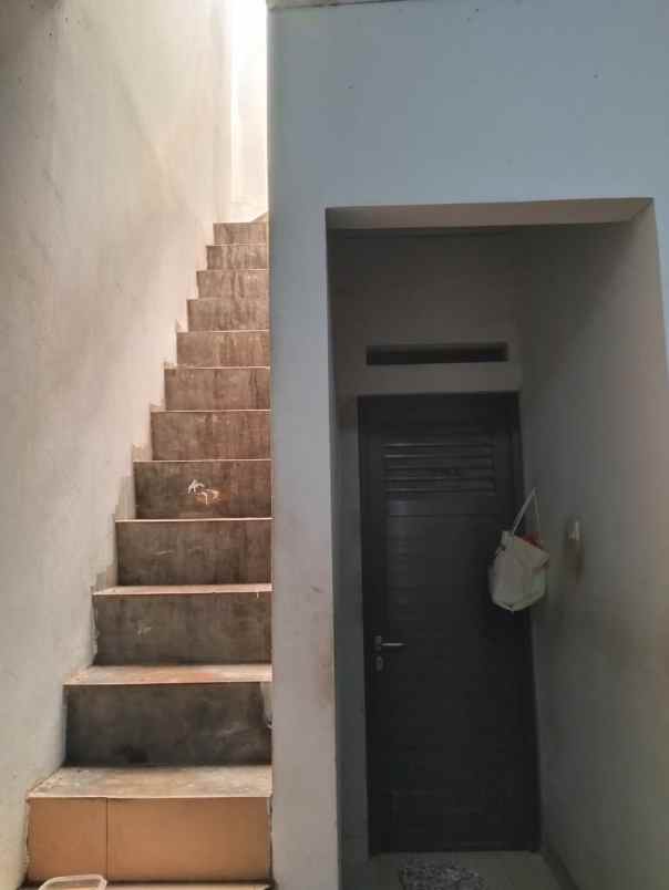 dijual rumah cluster harmoni harapan indah