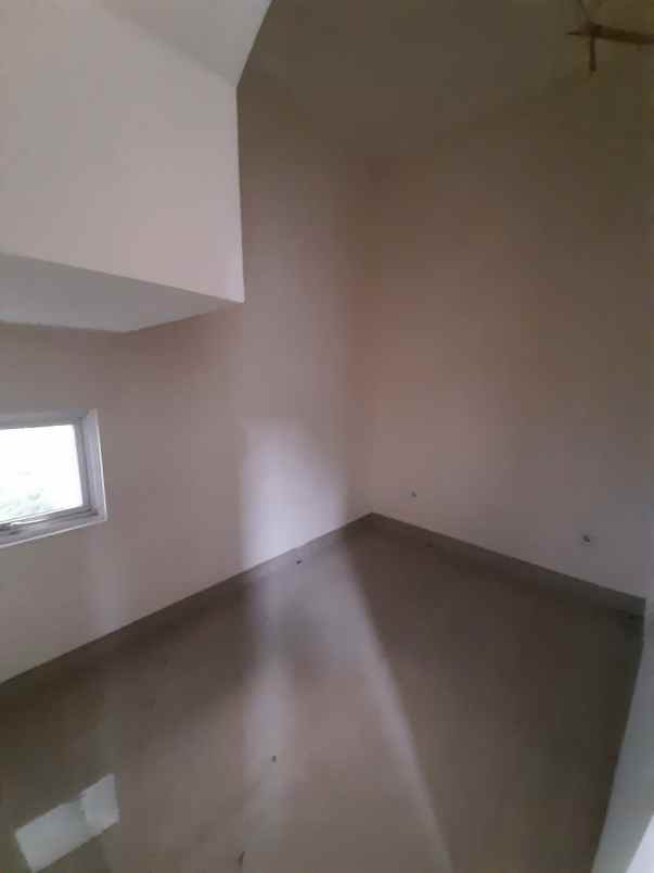 dijual rumah cluster la seine jgc