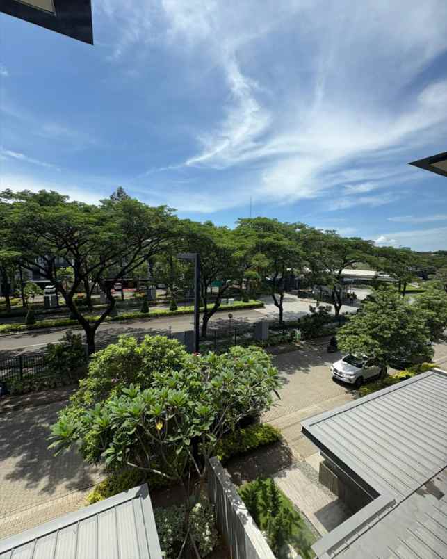 dijual rumah cluster lyndon navapark