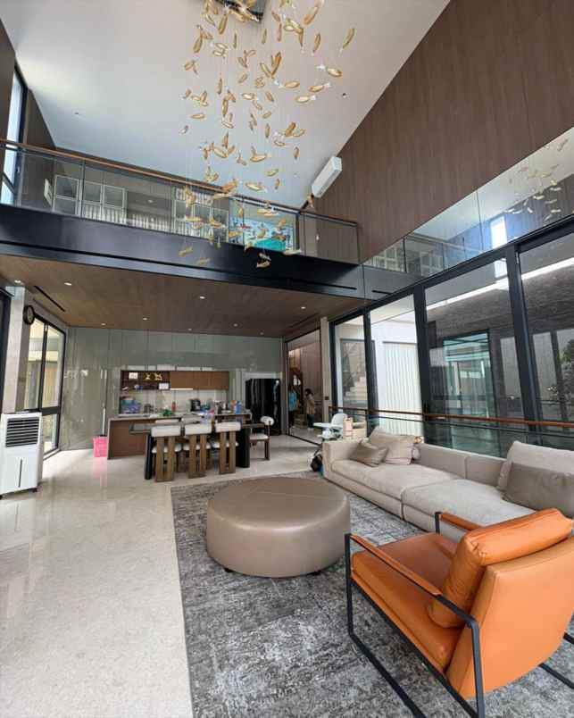 dijual rumah cluster lyndon navapark