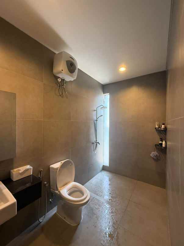 dijual rumah cluster wisteria metland