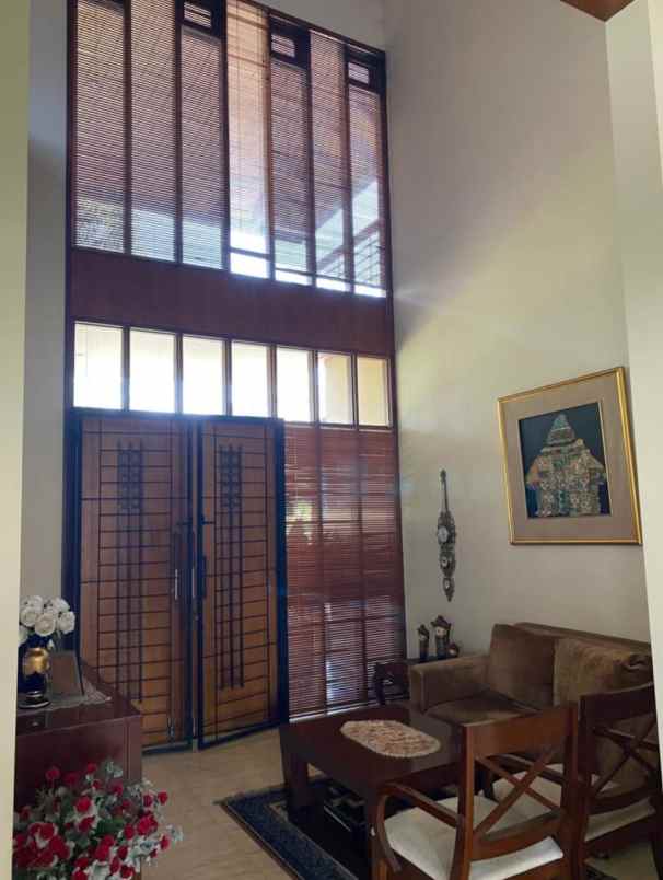 dijual rumah dago raya bandung utara