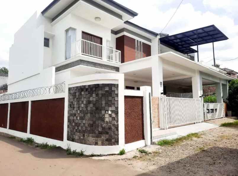 dijual rumah dalam cluster di caman kalimalang bekasi