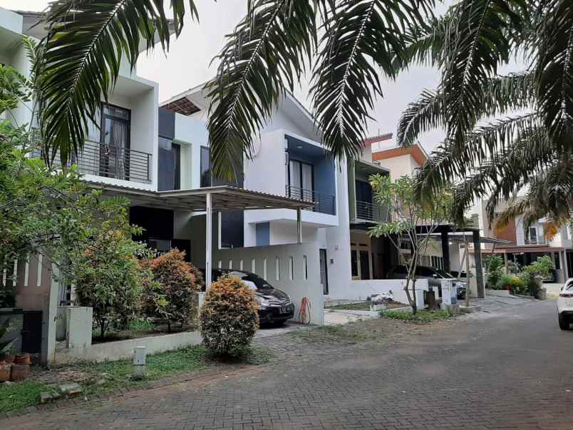 dijual rumah dalam komplek di cibubur jakarta timur