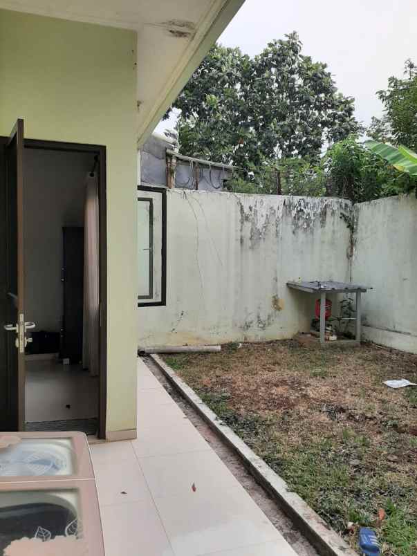 dijual rumah dalam komplek di cibubur jakarta timur