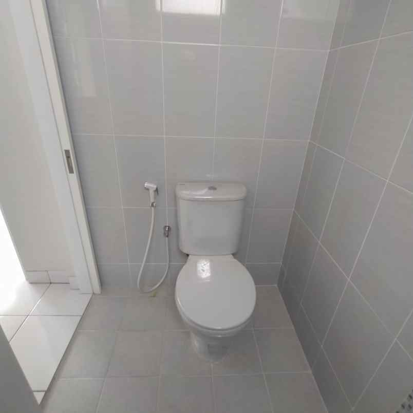 dijual rumah dayana summarecon bandung