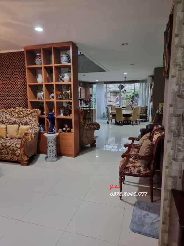 dijual rumah dekat bukit golf