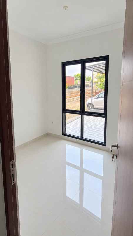dijual rumah dekat pintu toll kukusan