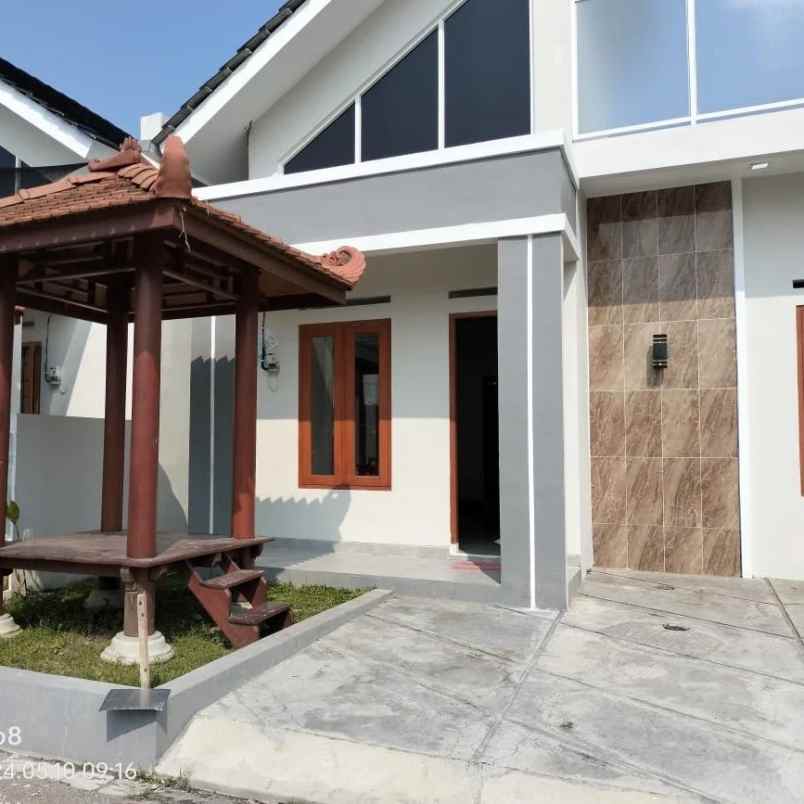 dijual rumah dengan rooftop murah kalasan sleman