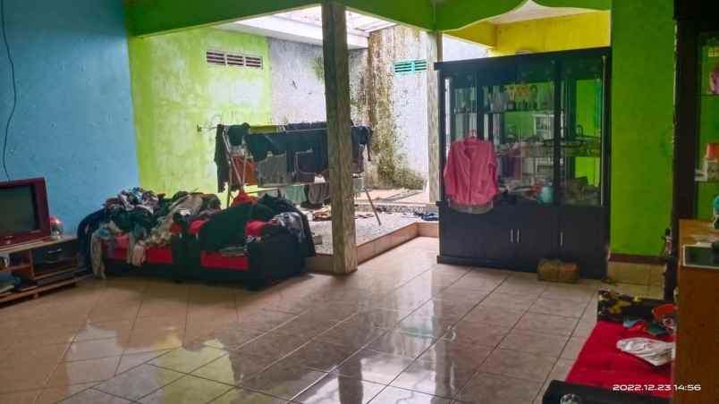 dijual rumah desa curugrendeng