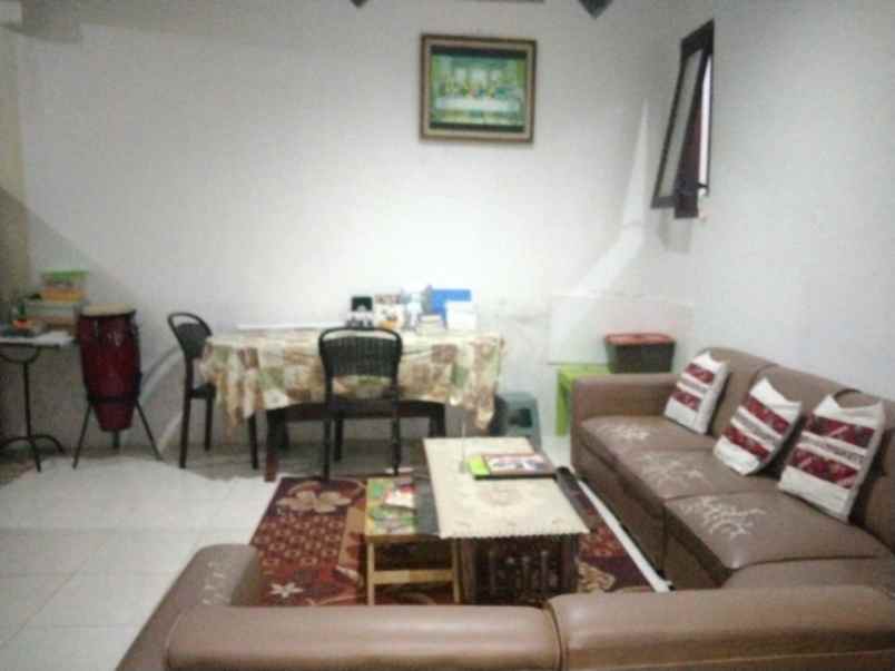 dijual rumah dewi sartika