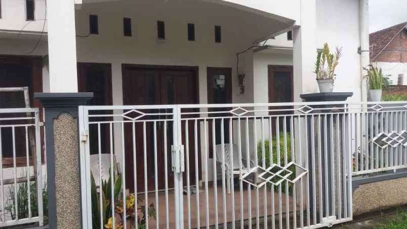 dijual rumah dewi sartika