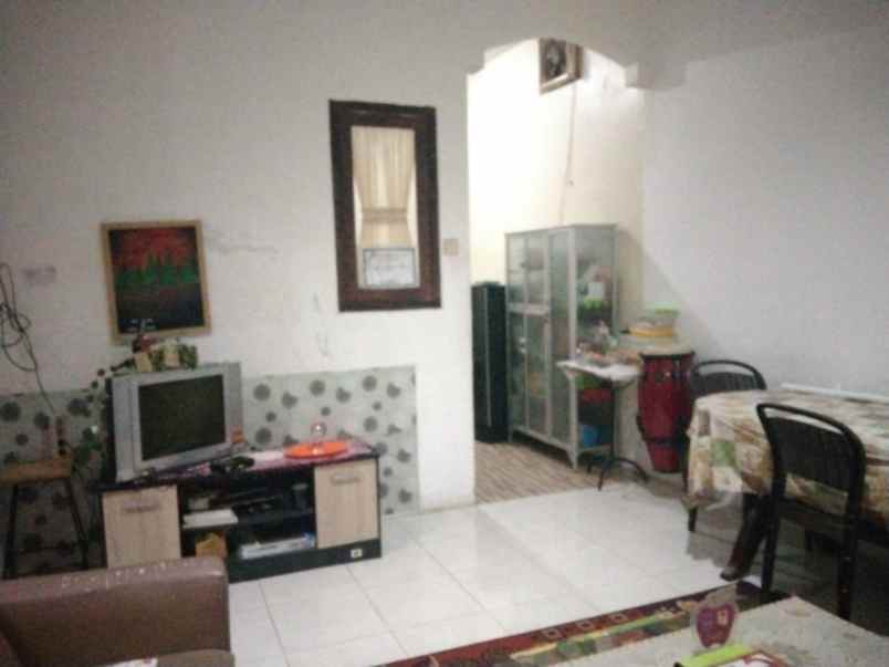 dijual rumah dewi sartika