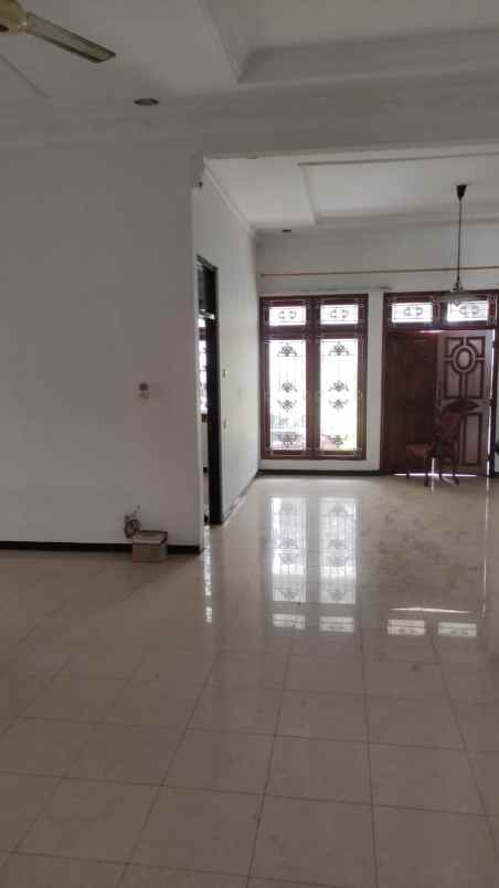 dijual rumah dharmahusada indah tengah