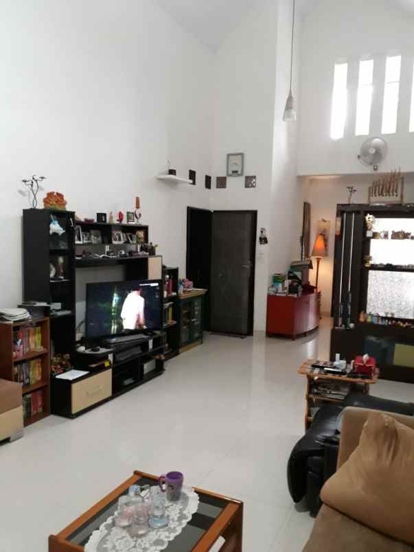 dijual rumah di alam sutera delima tangerang
