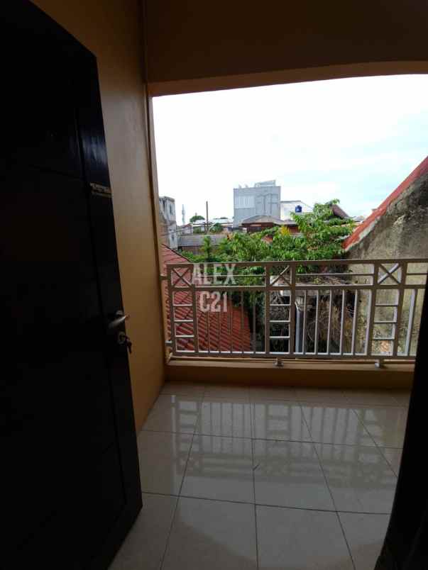 dijual rumah di jatinegara gang motor jakarta timur