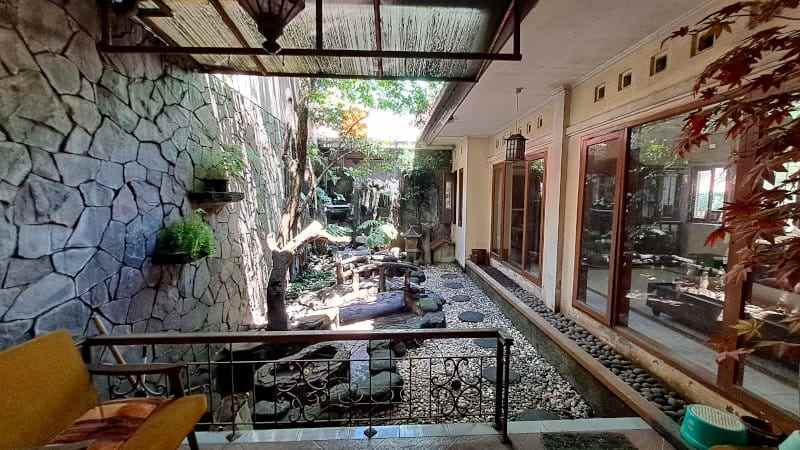 dijual rumah di margahayu raya