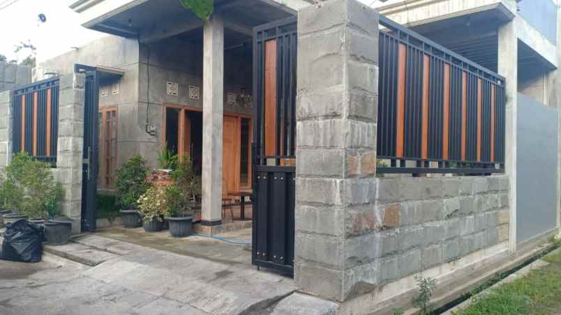 dijual rumah di perum gadang mandiri